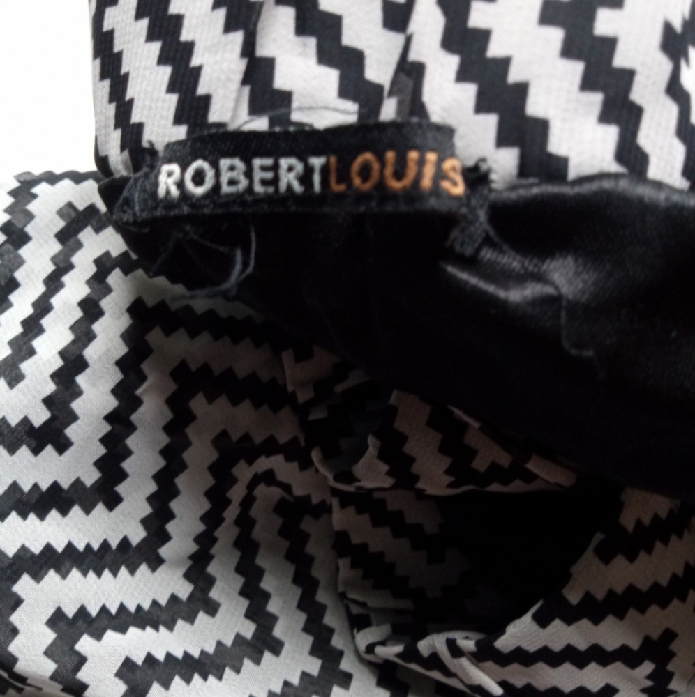 Robert Louis - Picture 8 of 8